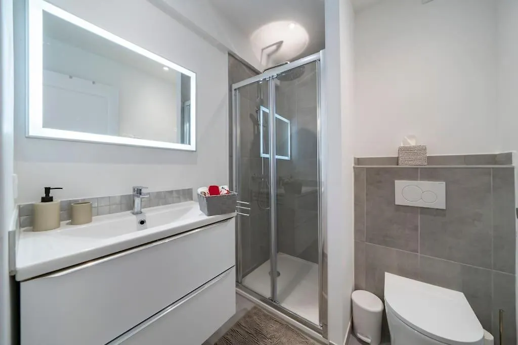 Cannes Superbe Appartement Renove 0*,  France